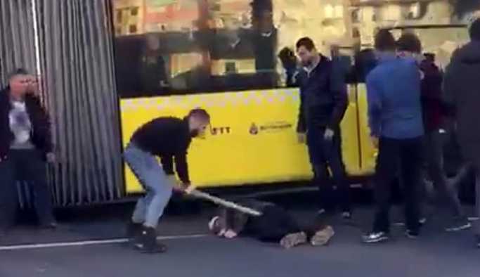 İstanbul Fatih'te cadde ortasında dehşet anları!
