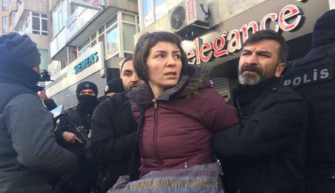 KESK Başkanı Gezen'e ters kelepçeli gözaltı