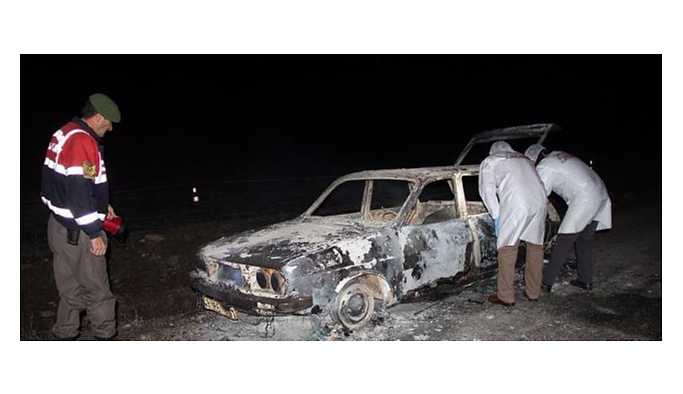 Kütahya'da yanmış otomobilde 2 ceset bulundu