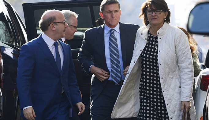 'Ruslarla temaslarına dair FBI'a yalan söylediğini' kabul eden Flynn mahkemeye çıkarıldı