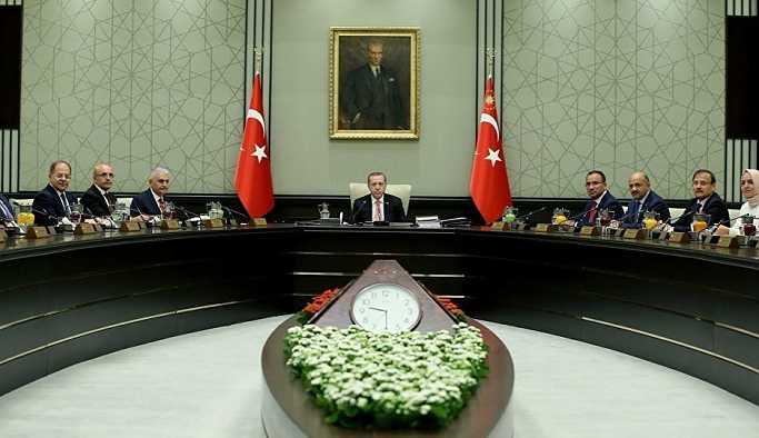 AK Parti kulisi: 18 bakanda değişiklik konuşuluyor