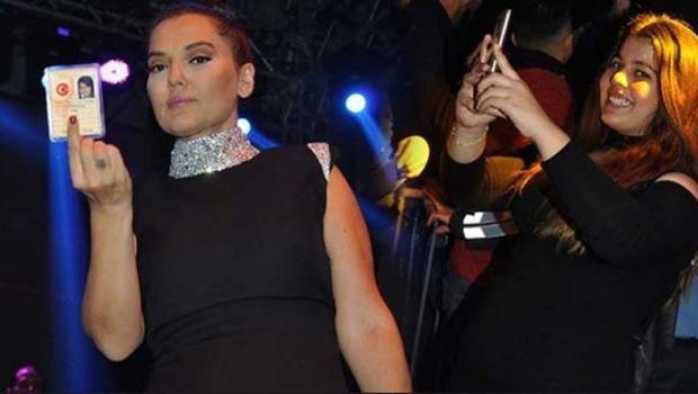 Demet Akalın çok kızdı