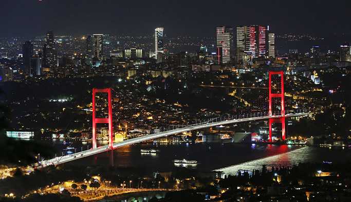 15 Temmuz Şehitler Köprüsü'ndeki eylem nedeniyle trafik durdu