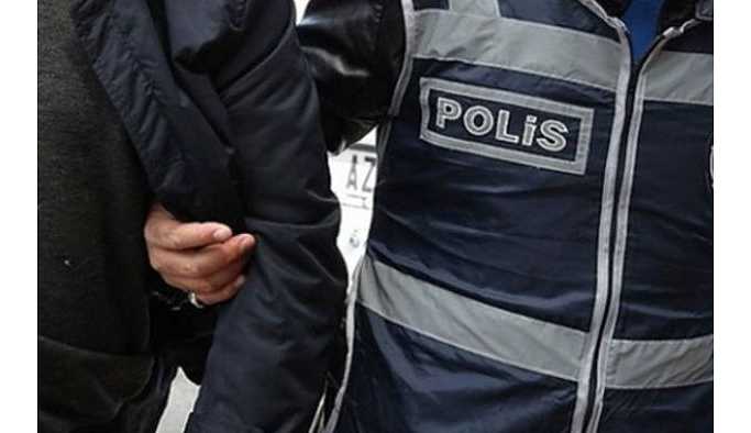 İzmir'de 30 kişi tutuklandı