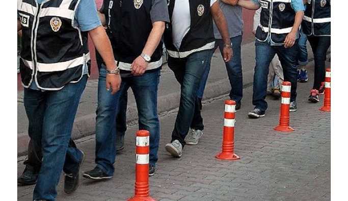Şanlıurfa'da yapılan operasyonda 11 kişi gözaltına alındı.