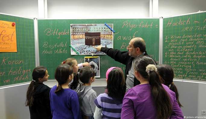 Almanya'da 54 bin öğrenci İslam dersi alıyor