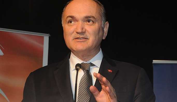 Bakan Özlü'den yerli ilaç çağrısı: Yeni babayiğitler çıkacaktır