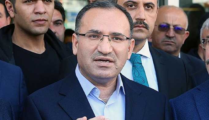 Bekir Bozdağ'dan Macron'a 'Rusya'yla ayrılma' yanıtı