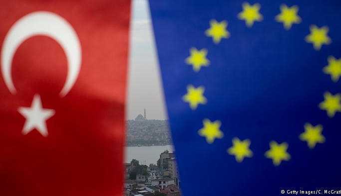 Brüksel: Türkiye AB yolundan uzaklaştı