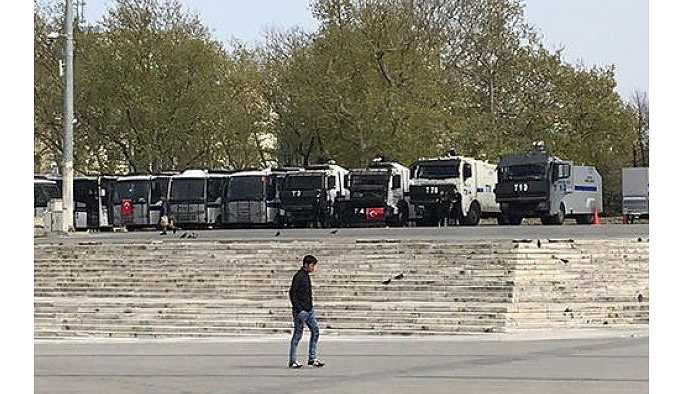CHP'nin oturma eylemi öncesi Taksim'de polis ablukası