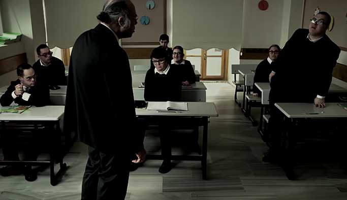 Down sendromlu bireylerden ‘The Wall’ uyarlaması