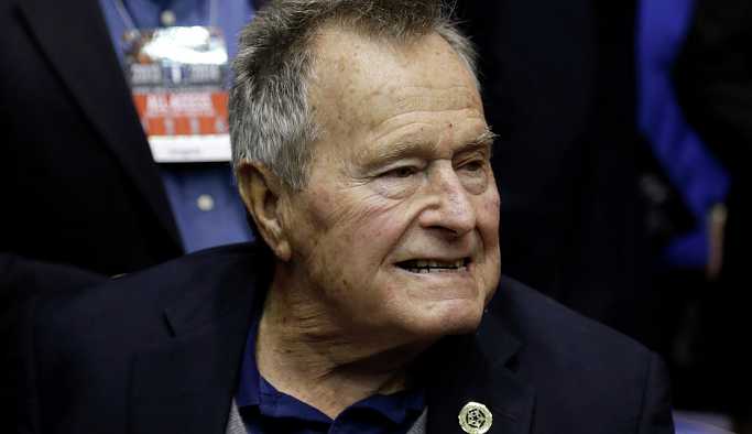 Eski ABD başkanı George H.W. Bush hastaneye kaldırıldı