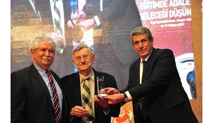 Korkut Boratav'a Aydınlanma Onur Ödülü