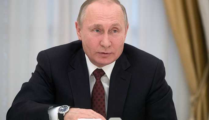 Putin’in ‘kalemi’ Fransa’da açık arttırmada 63 bin euro'ya satıldı