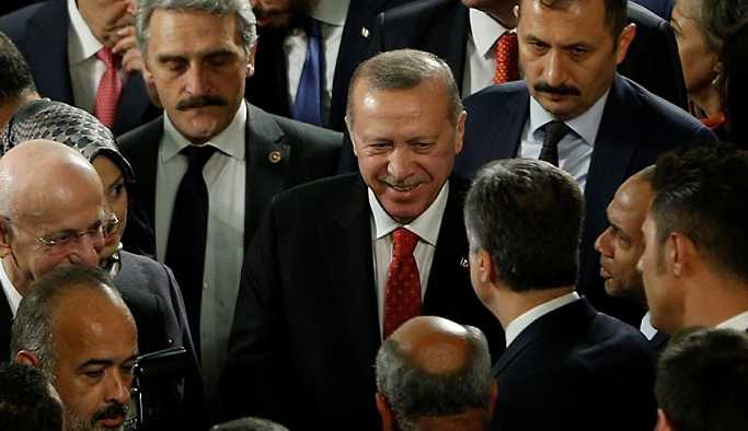 AKP'de 150 vekille yollar ayrılıyor