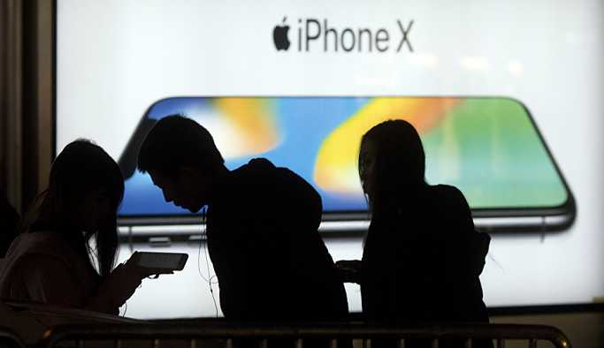 Apple'ın iPhone satışları düştü