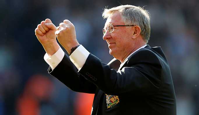 Beyin kanaması geçiren Manchester United'ın eski teknik direktörü Alex Ferguson iyileşiyor