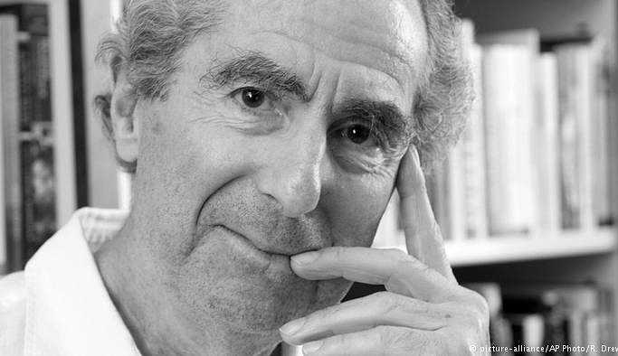 Edebiyatçı Philip Roth hayatını kaybetti