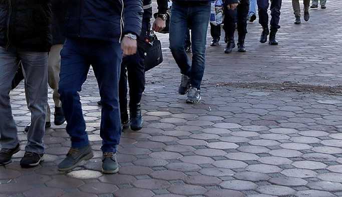 İzmir'de 118 eve FETÖ operasyonu: 72 gözaltı