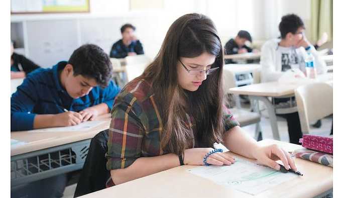 Öğrenciler de veliler de kaygılı