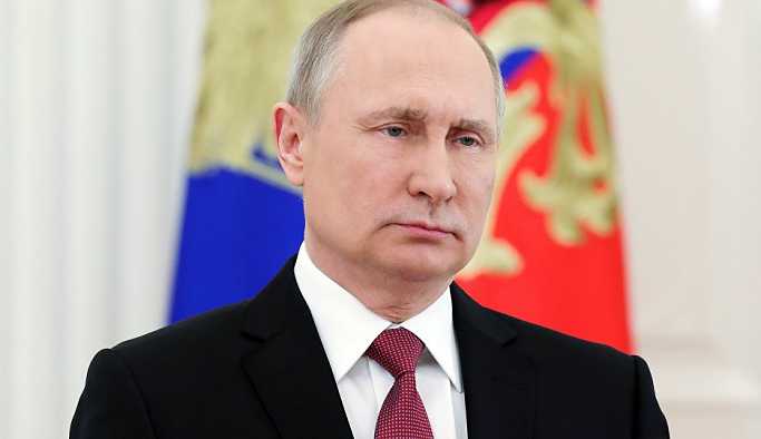 Putin'in gizli limuzini 'Kortej' Moskova'da kameralara yakalandı