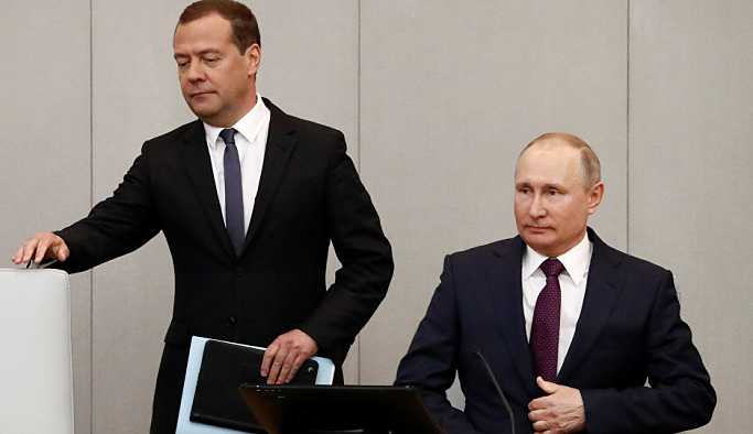 Rusya parlamentosunun alt kanadı, Medvedev'in başbakanlığını onayladı