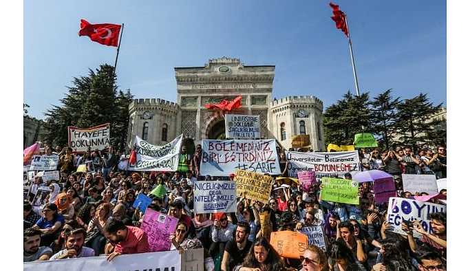 Üniversiteleri bölme planı erteleniyor mu?