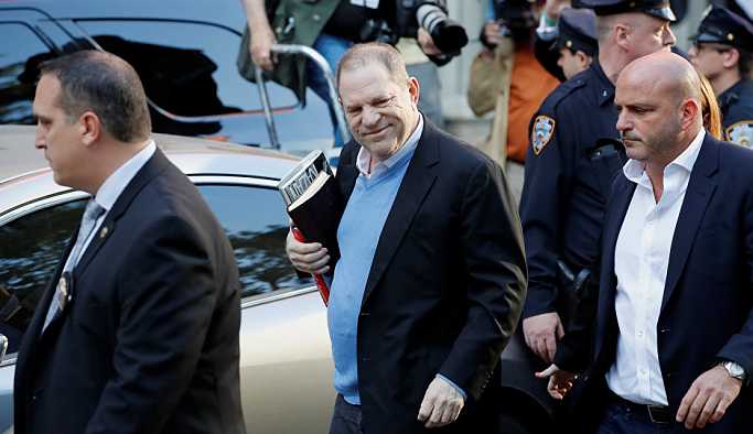 Weinstein, tecavüz suçlamasından gözaltına alındı