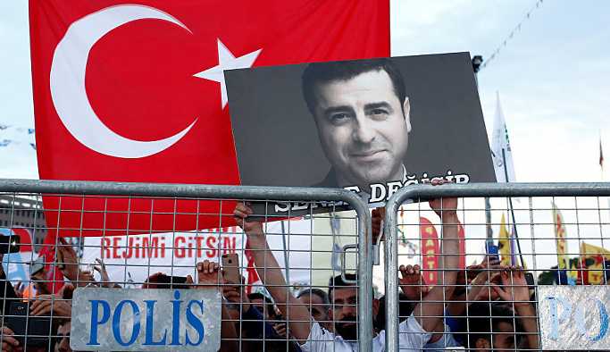 Adalet Bakanı Gül: Demirtaş, CHP istediği için içeride