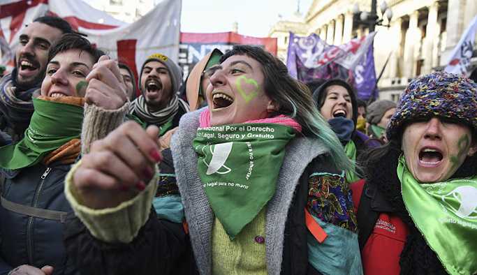 Arjantin parlamentosunda ‘kürtaj hakkı’ tasarısı kabul edildi