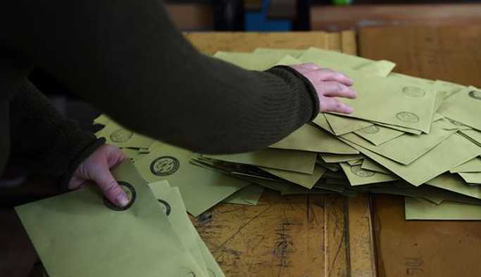 Diyarbakır’da ‘yetkisiz’ sandık taşıma kararları