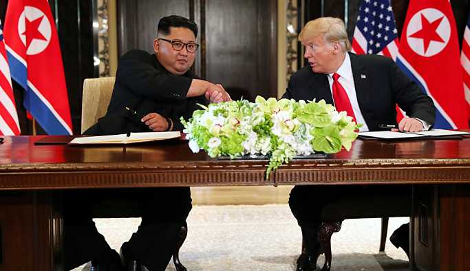 Tromp ve Kim'den 'kapsamlı anlaşma'ya imza