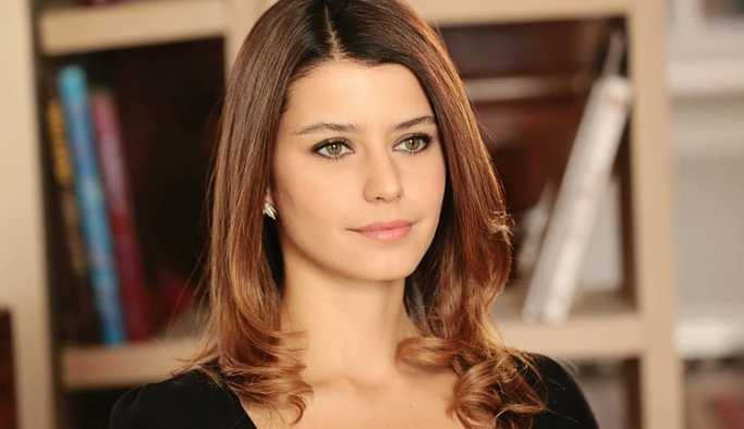 Beren Saat: Feminist çocuklar yetiştirin, feminizmden korkmayın