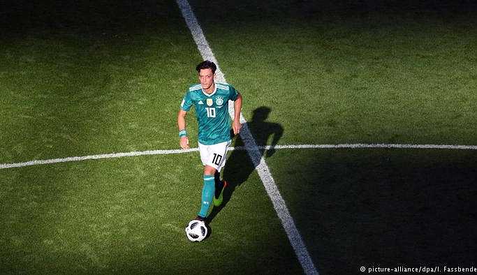 Özil tartışmasının arkasında EURO 2024 rekabeti mi var?