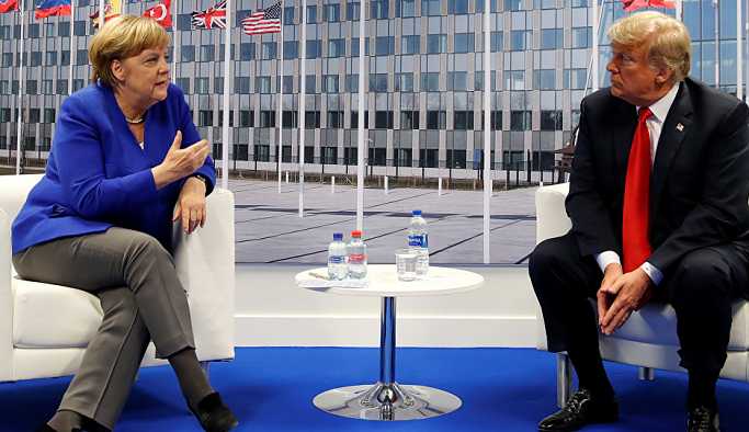 Trump ile Merkel, NATO Zirvesi'nde görüştü: Çok çok iyi bir ilişkimiz var