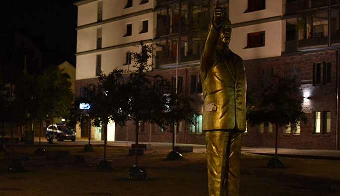 Almanya Erdoğan heykelinin şokunda