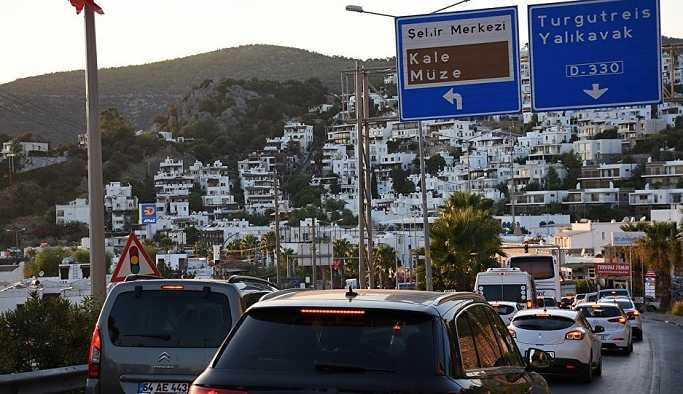 Bodrum'un nüfusu tatilcilerle 2 milyona yaklaştı