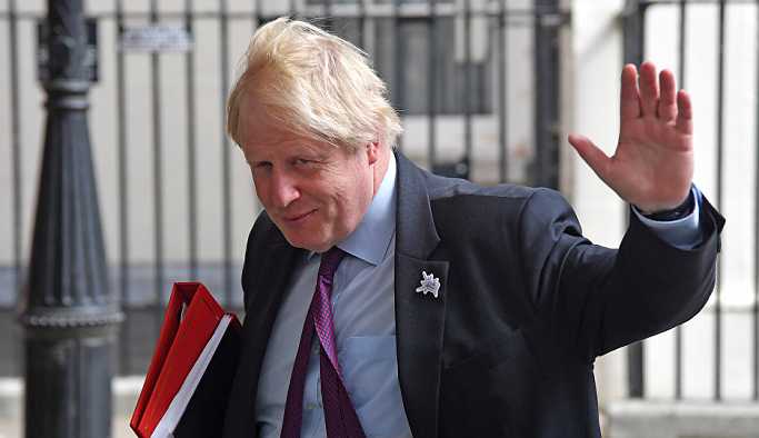 Johnson'da tartışma yaratan peçe çıkışı: Posta kutusuna benziyorlar