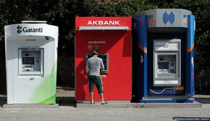 Moody's Türkiye'deki bankaların notunu düşürdü