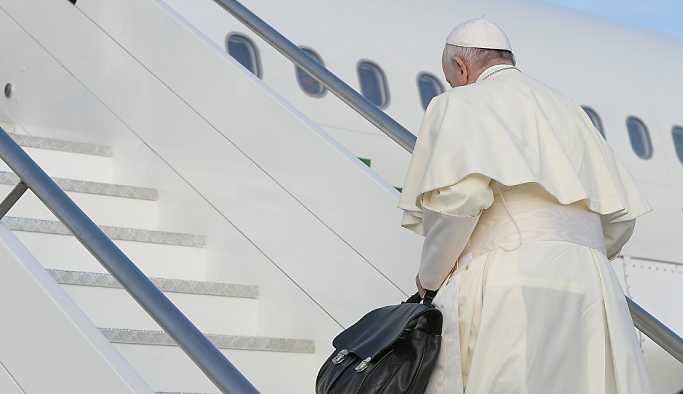 Papa Francis'den eşcinsel çocuklar için psikiyatrik yardım tavsiyesi