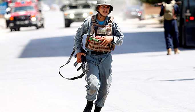 Afganistan'da intihar saldırısı: Onlarca ölü ve yaralı var