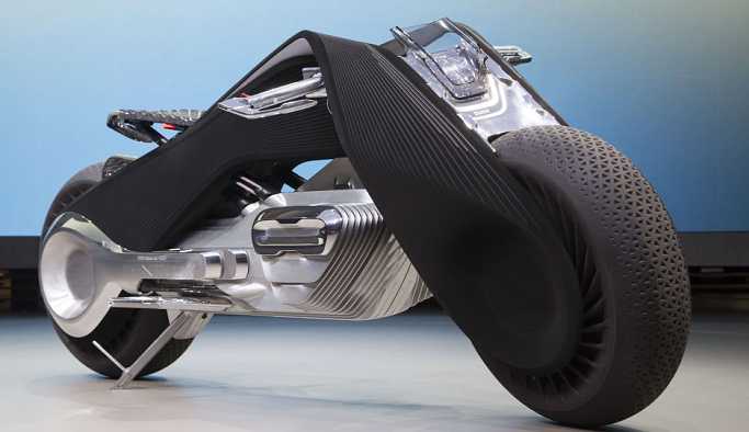 BMW’nin sürücüsüz motosikleti ilk turunu tamamladı
