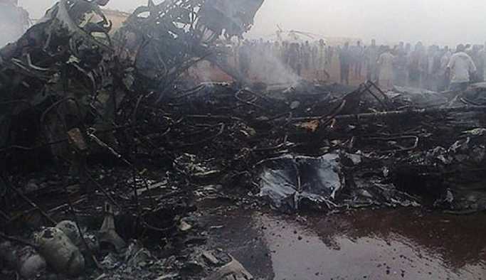 Güney Sudan'da yolcu uçağı düştü: Yalnızca 3 kişi kurtuldu