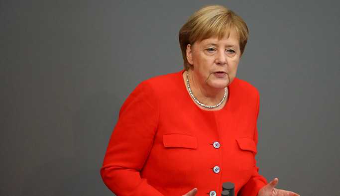 Merkel: Almanya, Suriye'de kimyasal silah kullanılmasını görmezden gelmeyecek
