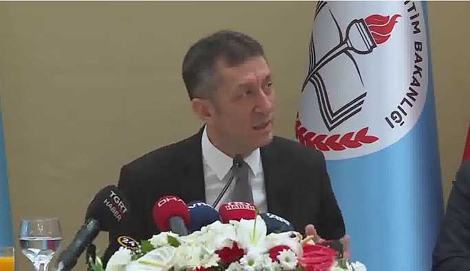 Milli Eğitim Bakanı Selçuk'tan karma eğitim açıklaması