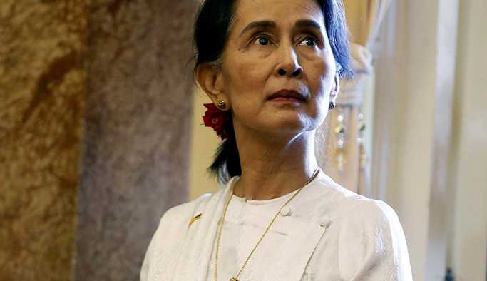 Myanmar lideri Suu Kyi, Reuters muhabirlerine verilen hapis cezasını savundu