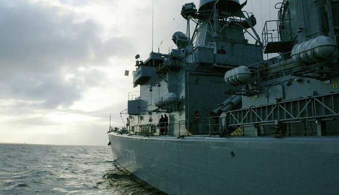 NATO, Suriye kıyılarındaki savaş gemilerini artırıyor