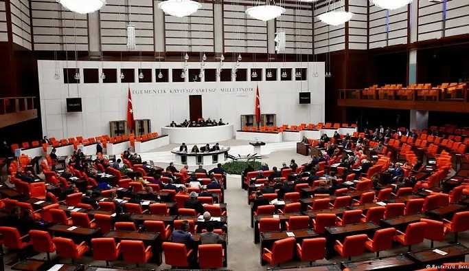 12 HDP'li, 3 CHP'li vekil hakkında fezleke