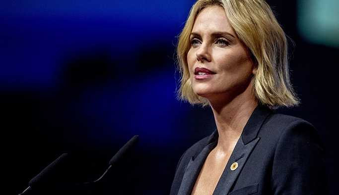 Charlize Theron 'Sahtekar' sendromuna yakalandığını açıkladı