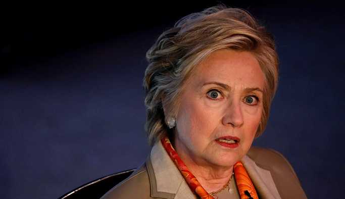 Clinton'un gizli bilgilere erişimi iptal edildi